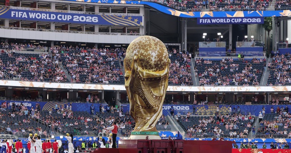 World Cup nới lên 48 đội tuyển: Từ chỗ bị chê &lsquo;tơi tả&rsquo; đến những bất ngờ ngoạn mục