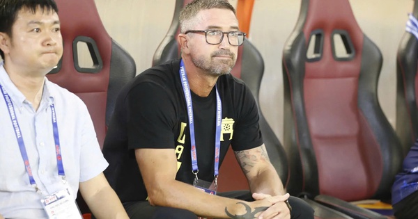 HLV Harry Kewell rất sung sướng vì Úc đi tiếp, tin thầy trò HLV Popovic còn tiến xa