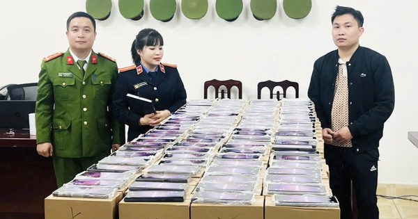 Three arrested in Vietnam for selling over 1,000 fake Samsung phones