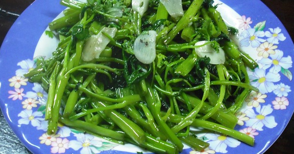 Rau muống, rau sống... Việt Nam vào top món ngon Đông Nam Á