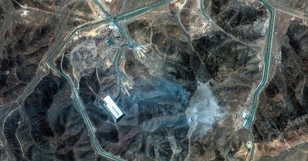 Ông Trump nói chỉ Mỹ và Trung Quốc mới lấy được uranium bị chôn vùi của Iran
