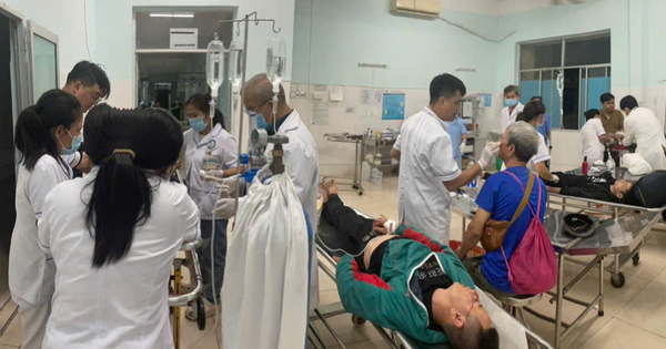 Xe giường nằm bị nạn lúc rạng sáng trên cao tốc Phan Thiết - Dầu Giây