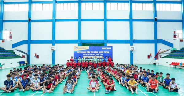 CLB Thái Sơn Nam: HLV Tây Ban Nha 'tìm vàng' từ hơn 2.600 th