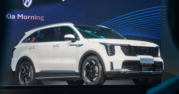 KIA Sorento 2026 có thêm bản hybrid, quyết 'đấu' Hyundai San