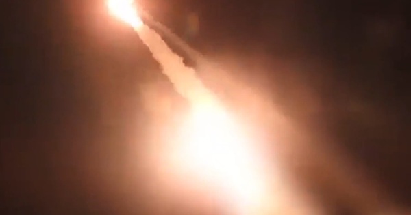 Iran tập kích Israel