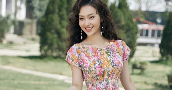Mang chút lãng mạn vào tủ đồ cùng họa tiết hoa lá