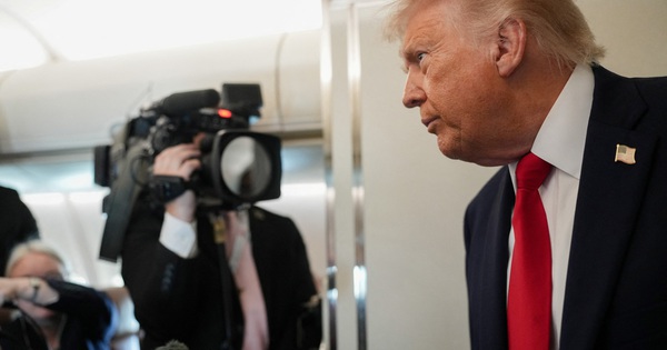 Tổng thống Trump nổi giận bỏ ngang phỏng vấn