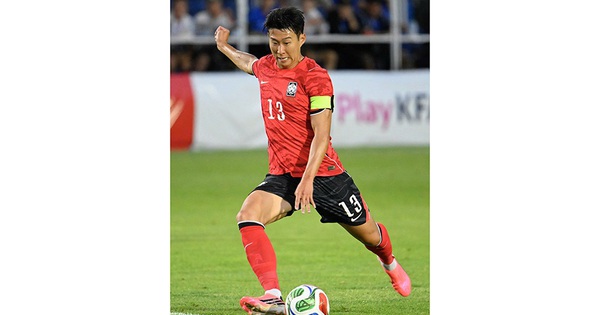 Son Heung-min: Bàn chân bé nhỏ mang sứ mệnh lớn