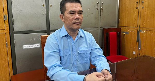 Ngọc ‘sùi’ bị khởi tố về hành vi cưỡng đoạt tài sản