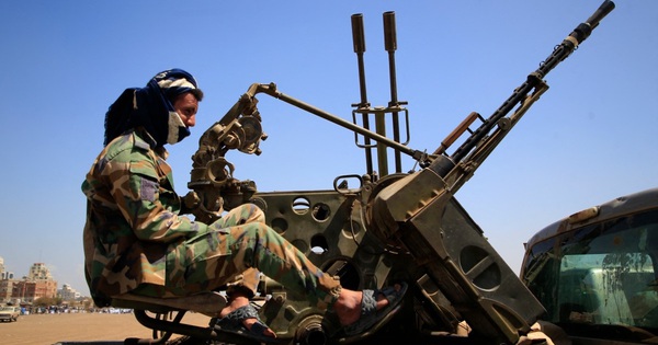 Houthi tấn công, cấm hoạt động hàng hải của Israel trên biển