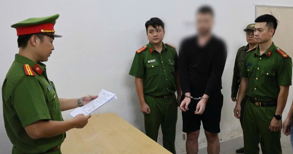 Đà Nẵng: Khởi tố người nước ngoài đập phá quán cà 