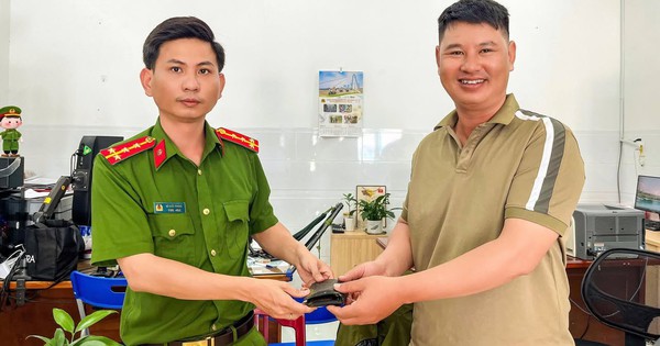 Nhặt được ví tiền chị bán cơm đi trả lại ngay: 'Vì có phải c