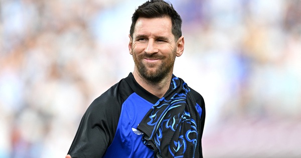 Messi đá trận gặp Iceland, HLV Scaloni chỉ trích t