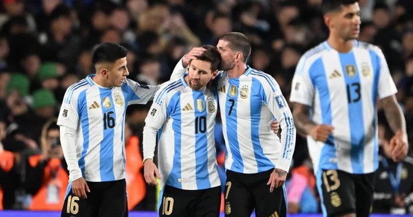 Siêu máy tính dự đoán kết quả vòng bảng World Cup 