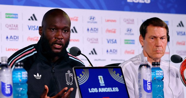 HLV đội tuyển Bỉ và Lukaku nói cứng trước tứ kết World Cup: &lsquo;Tây Ban Nha sẽ phải toát mồ hôi&rsquo;