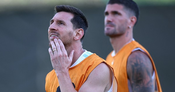 HLV Scaloni: &lsquo;Nhiều người không muốn Argentina thắng hay Messi ghi bàn&rsquo;