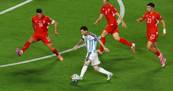 Đội hình tiêu biểu tứ kết World Cup 2026: Messi sát cánh Mbappe, Bellingham trên hàng công