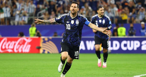 Messi lần đầu tiên trong đời đấu trí đội tuyển Anh, Argentina đề đạt nguyện vọng đặc biệt với FIFA