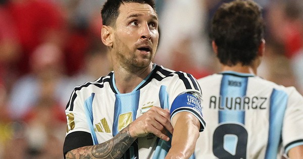 'Bí ẩn' chuyện Messi đá cho Argentina 21 năm, nhưng chưa từng đối đầu Anh