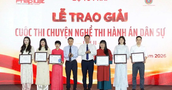Báo Thanh Niên Wins A-Grade Award for Civil Judgment Enforcement Series