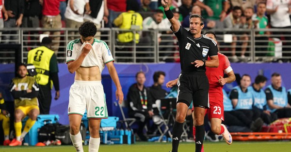 Trọng tài bắt chính chung kết Tây Ban Nha - Argentina có gì đặc biệt?