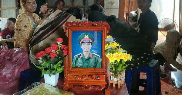 Soldier dies after bravely rescuing two from electrocution in Gia Lai