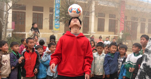 Hành trình kết nối bóng đá của Văn Anh Neymar