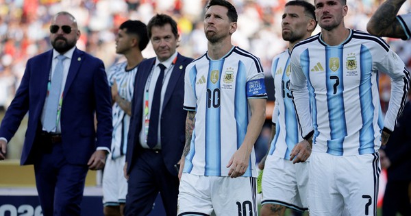 Messi lần đầu tiên xuất hiện sau World Cup, làm điều đặc biệt trong ngày Casemiro ra mắt Inter Miami