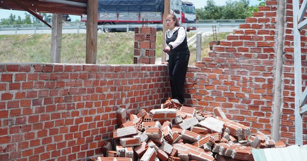 Hundreds of homes cracked due to highway construction, residents demand compensation