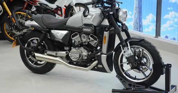 Mô tô cruiser Hàn Quốc Hyosung GV350X về Việt Nam, giá 135 triệu