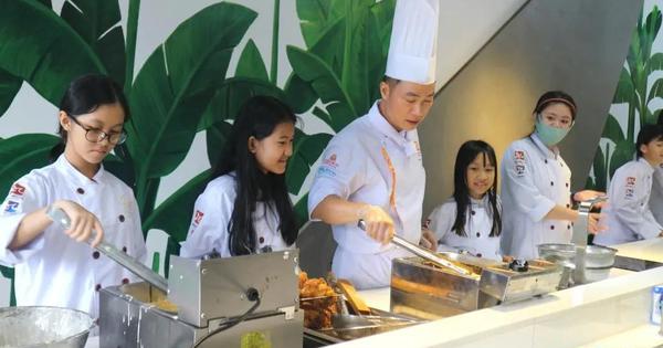 Chi gần 7 triệu đồng cho con học nấu ăn, dù đồ ăn giao tận cửa
