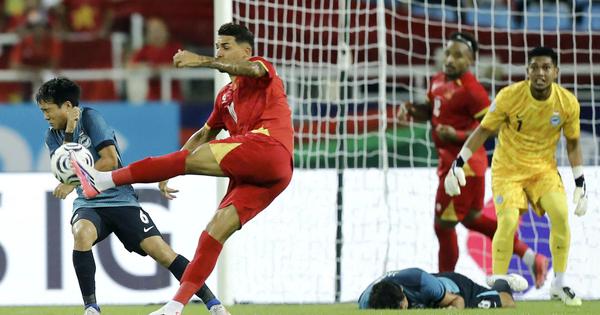 Chuyên gia châu Á: Singapore may mắn thoát thua Việt Nam, bảng A đang rất khó lường