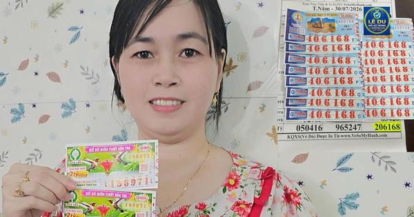 Đi chợ mua vé số ngẫu nhiên, người phụ nữ trúng độc đắc xổ số miền Nam