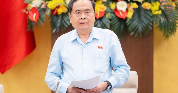 Vietnam's National Assembly Chairman urges shift from task processing to solution creation