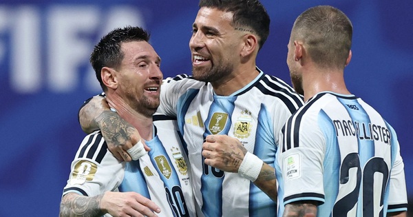 Messi hạnh phúc vô bờ khi Argentina vào tứ kết bằng cách không thể kịch tính hơn: 'Thật nhẹ nhõm'