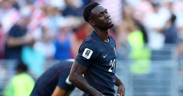 Balogun tiền đạo Mỹ được FIFA xóa thẻ đỏ đã chơi thế nào ở trận thua Bỉ: Thất vọng toàn tập!