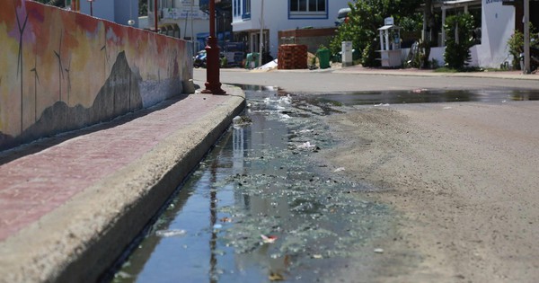 Vietnam coastal road floods with sewage, residents plead for help