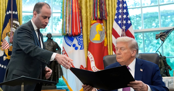 Tổng thống Trump chọn cố vấn mới giữa thời điểm then chốt