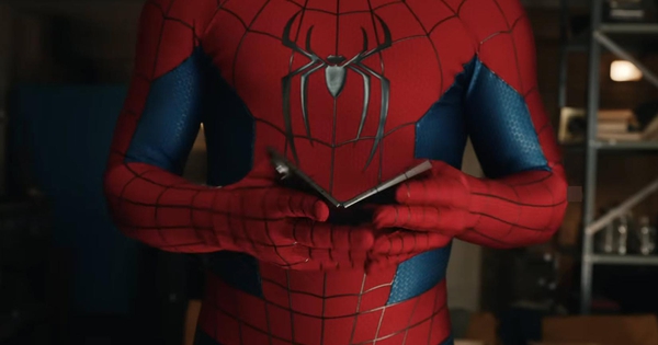 Tiết lộ mẫu điện thoại gập 'siêu bền' của Spider-Man trong 'Brand New Day'