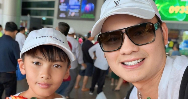 Con trai Kim Tiểu Long về nước cùng cha thực hiện lời hứa