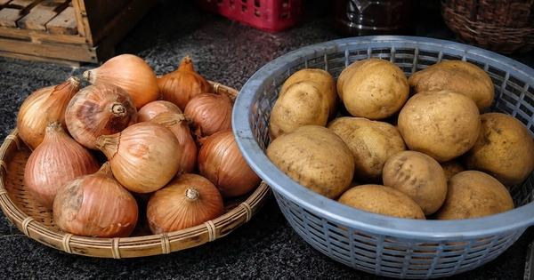 Vì sao không nên để hành tây và khoai tây cạnh nhau?