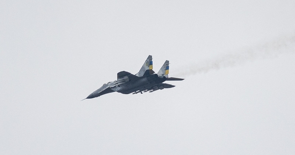 Chiến đấu cơ MiG-29 Ukraine bốc cháy giữa phi vụ