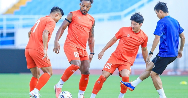Đội tuyển Việt Nam không ai đau ốm, bất ngờ tập sân Mỹ Đình trước ngày sang Malaysia
