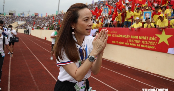 Madam Pang ra tay, đội tuyển Thái Lan được hưởng lợi lớn ở bán kết đấu Singapore