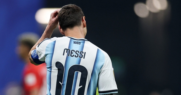Messi viết tâm sự ruột gan tiễn biệt cha: 'Người sẽ luôn hiện diện trong đời con'
