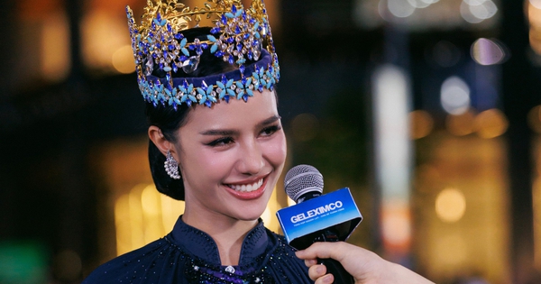 Đương kim Hoa hậu Thế giới diện áo dài khoe sắc ở Quảng Ninh