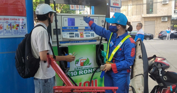 Giá xăng dầu hôm nay 13.8.2026: Xăng E10 chiều nay được điều chỉnh thế nào?