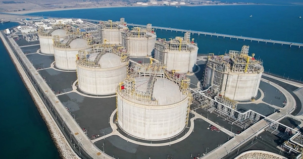 Đàm phán Hormuz bế tắc, giá dầu lâm nguy