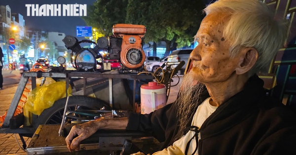 Cụ ông 91 tuổi vẫn bơm xe bên đường: 'Tôi chỉ sợ một mai mình nhắm mắt…'