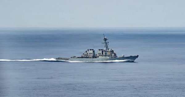 Tàu chiến Mỹ bị mất điện 4 ngày trên Biển Đông